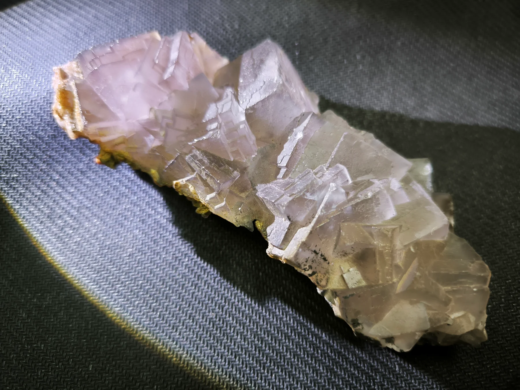 巴基斯坦立方體螢石Fluorite Cube · Locbrant